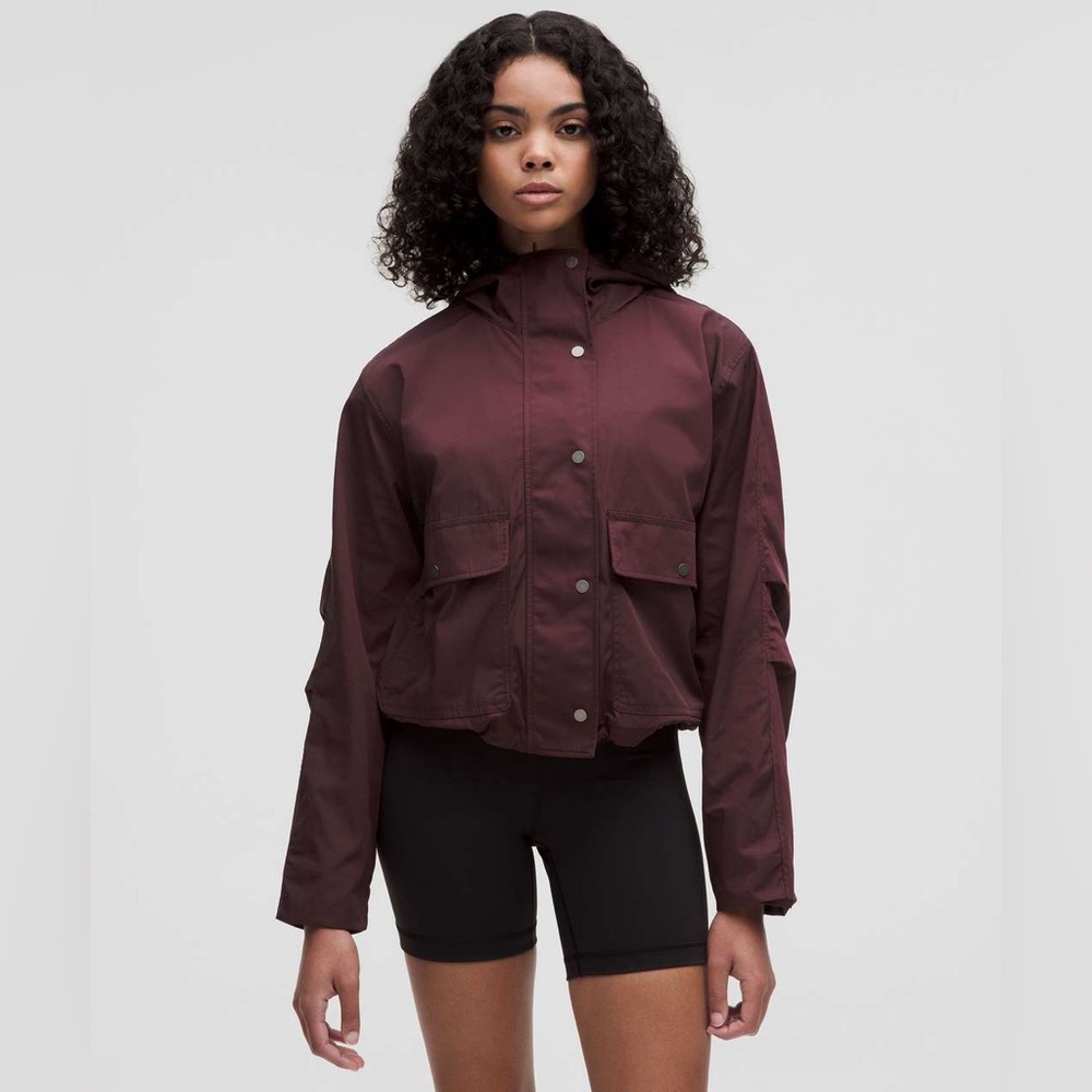 Lululemon Cropped Utility Windbreaker
Goodnight Plum